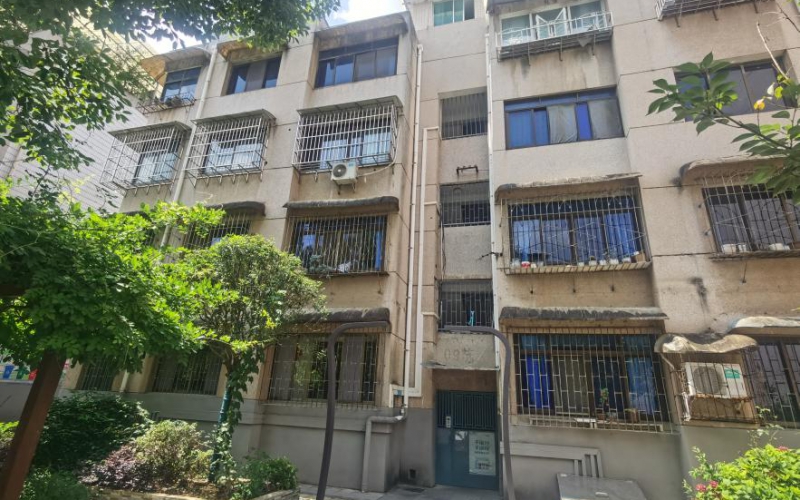 貴州省機(jī)關(guān)事務(wù)管理局國(guó)有資產(chǎn)管理服務(wù)中心貴陽市花溪區(qū)霞暉路靜暉村J-09號(hào)4層4-1號(hào)房屋招租